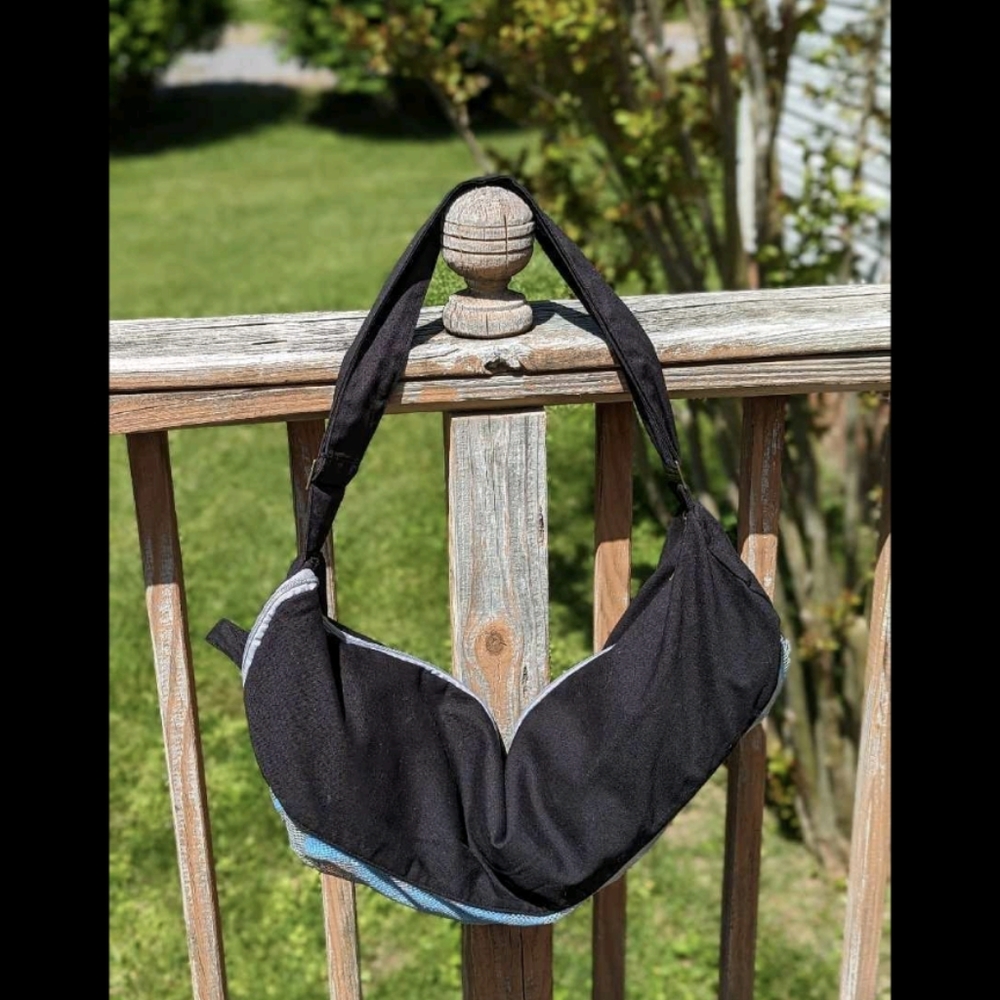 Gaiam black yoga mat bag
